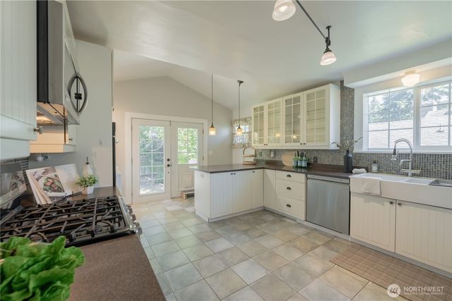 2014 N 143rd Street, Seattle, WA 98133