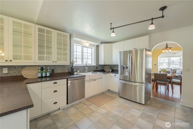 2014 N 143rd Street, Seattle, WA 98133