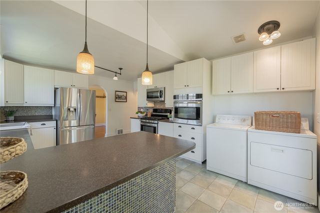 2014 N 143rd Street, Seattle, WA 98133