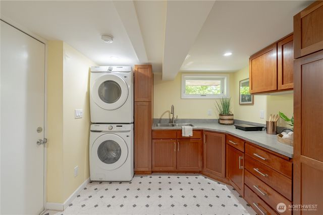 2014 N 143rd Street, Seattle, WA 98133
