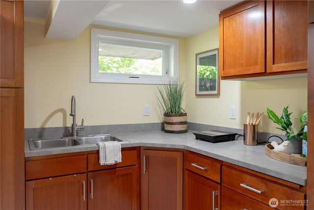 2014 N 143rd Street, Seattle, WA 98133