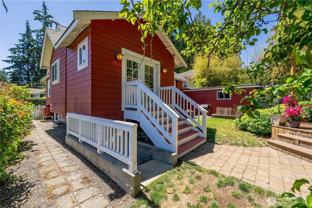 2014 N 143rd Street, Seattle, WA 98133