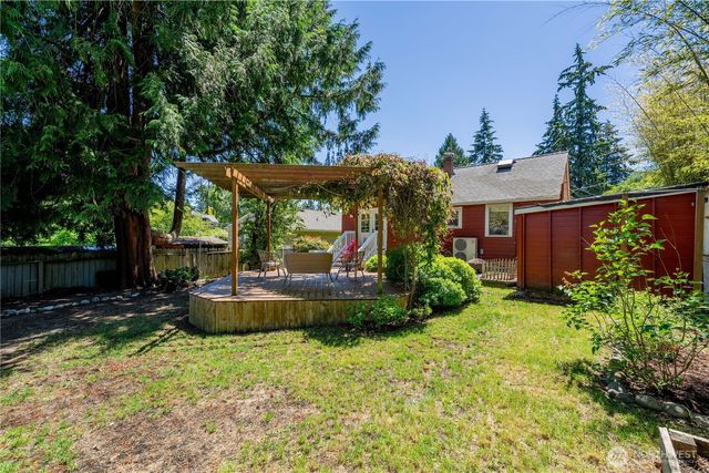 2014 N 143rd Street, Seattle, WA 98133