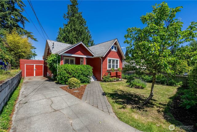 2014 N 143rd Street, Seattle, WA 98133