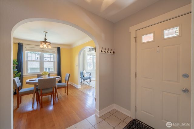 2014 N 143rd Street, Seattle, WA 98133
