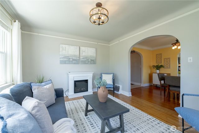 2014 N 143rd Street, Seattle, WA 98133