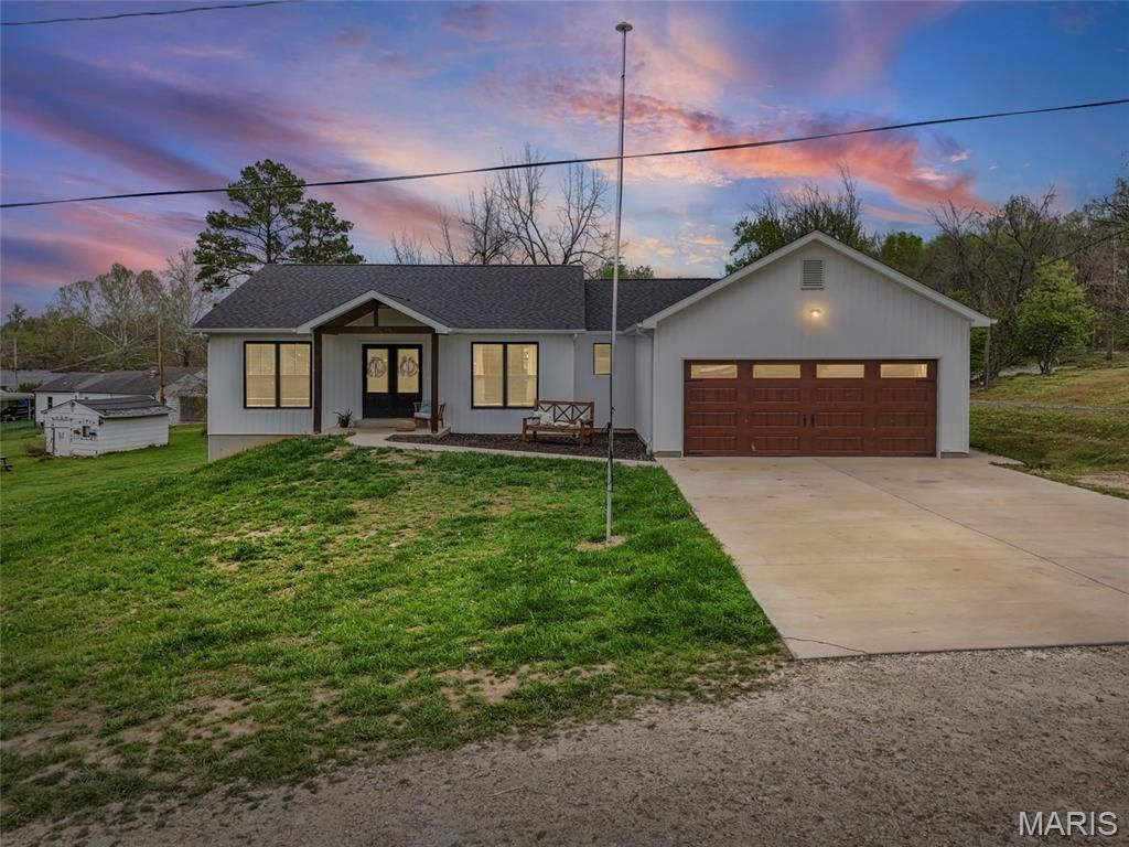 107 Poplar Street, De Soto, MO 63020