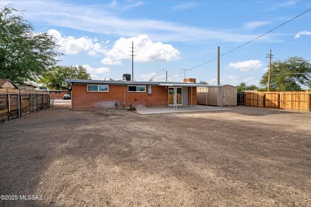 7901 E 19th Place, Tucson, AZ 85710