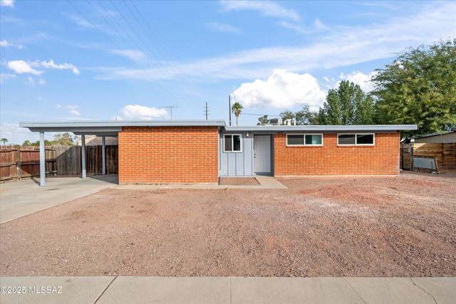 7901 E 19th Place, Tucson, AZ 85710