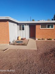 7901 E 19th Place, Tucson, AZ 85710