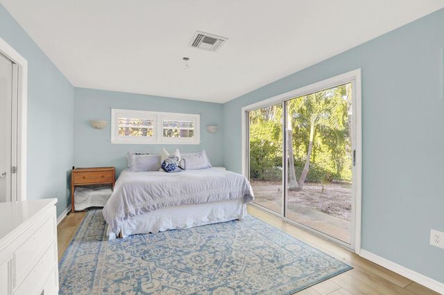 12980 Prosperity Farms Road, Palm Beach Gardens, FL 33410