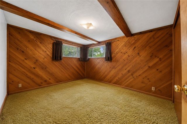 1200 Robbie Dr, North Huntingdon, PA 15642