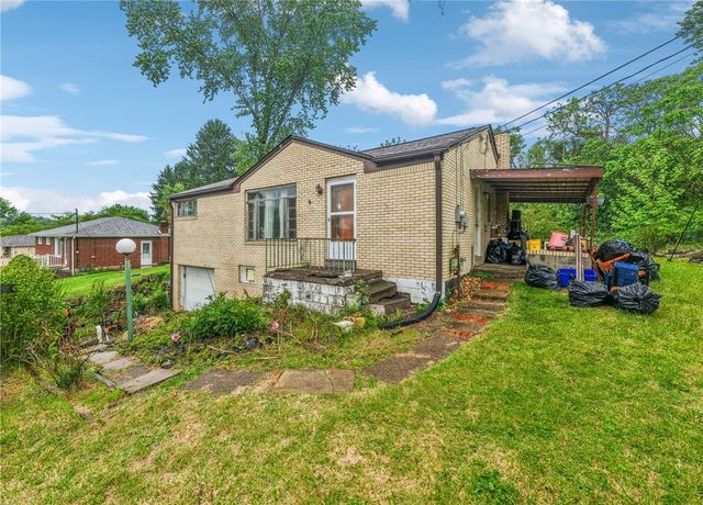 1200 Robbie Dr, North Huntingdon, PA 15642