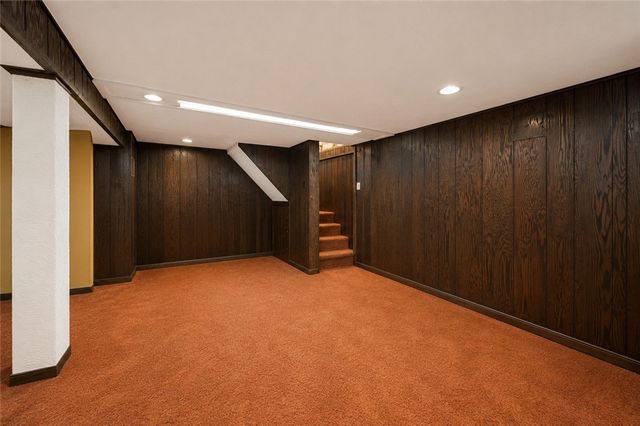 1200 Robbie Dr, North Huntingdon, PA 15642