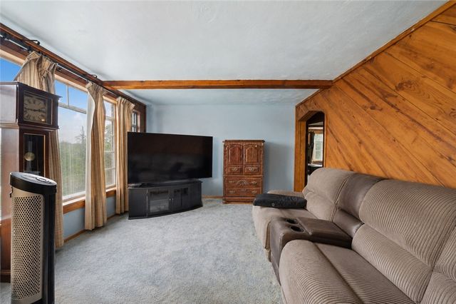 1200 Robbie Dr, North Huntingdon, PA 15642