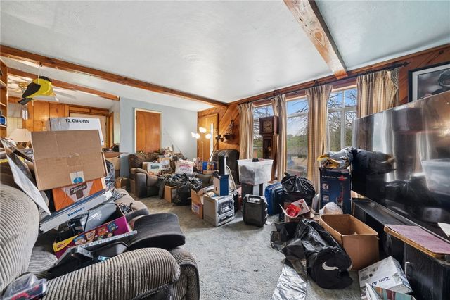 1200 Robbie Dr, North Huntingdon, PA 15642