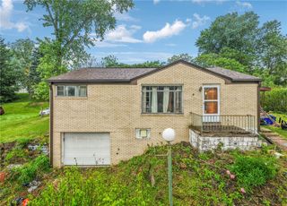 1200 Robbie Dr, North Huntingdon, PA 15642