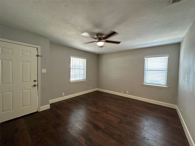 220 S Shore Place, Lewisville, TX 75067