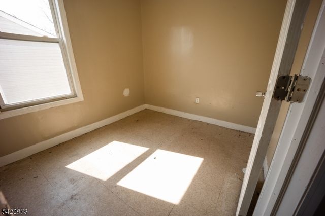 99 N 3Rd St, Paterson City, NJ 07522