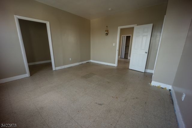 99 N 3Rd St, Paterson City, NJ 07522