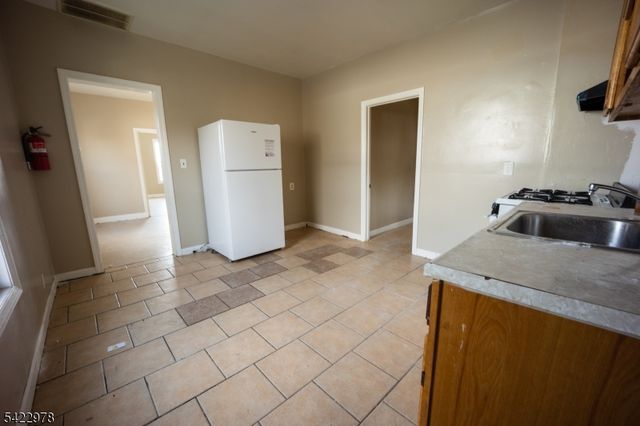 99 N 3Rd St, Paterson City, NJ 07522