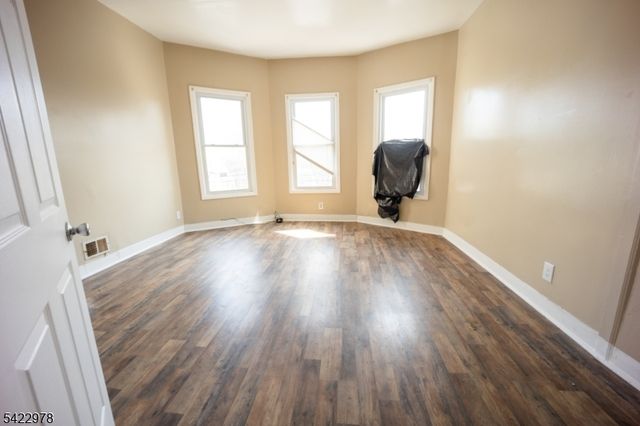 99 N 3Rd St, Paterson City, NJ 07522