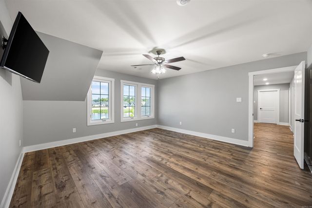 7321 Lake Point Circle, Benton, AR 72019