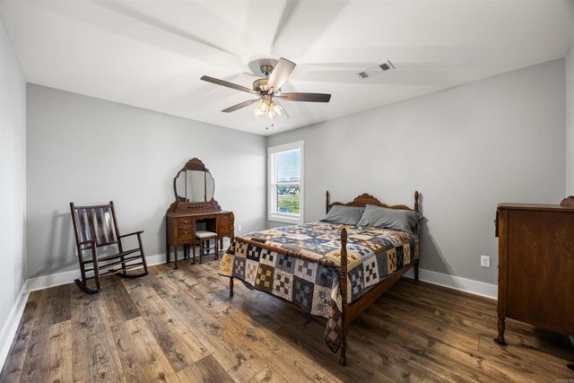 7321 Lake Point Circle, Benton, AR 72019