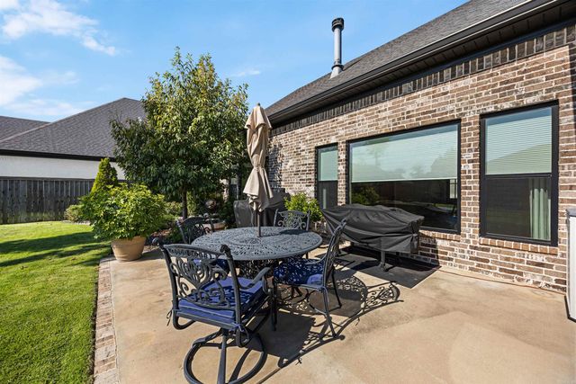 7321 Lake Point Circle, Benton, AR 72019