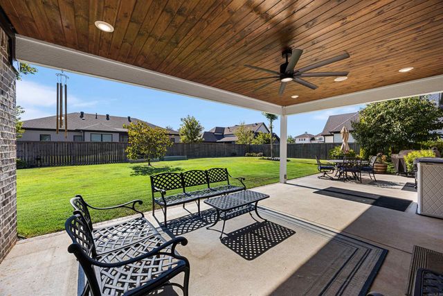7321 Lake Point Circle, Benton, AR 72019