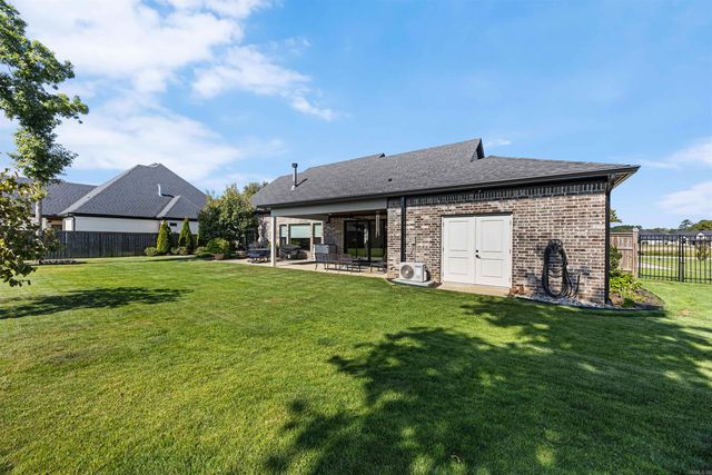 7321 Lake Point Circle, Benton, AR 72019