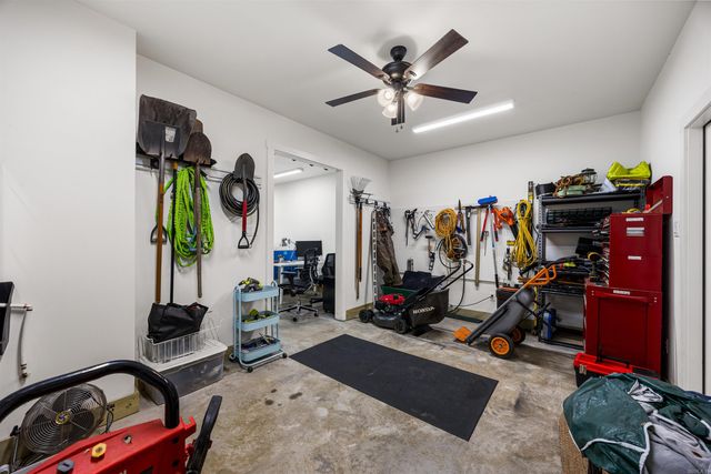 7321 Lake Point Circle, Benton, AR 72019