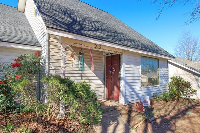 212 S Mockingbird Lane, Stillwater, OK 74074