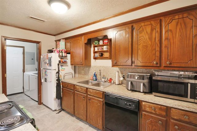 212 S Mockingbird Lane, Stillwater, OK 74074