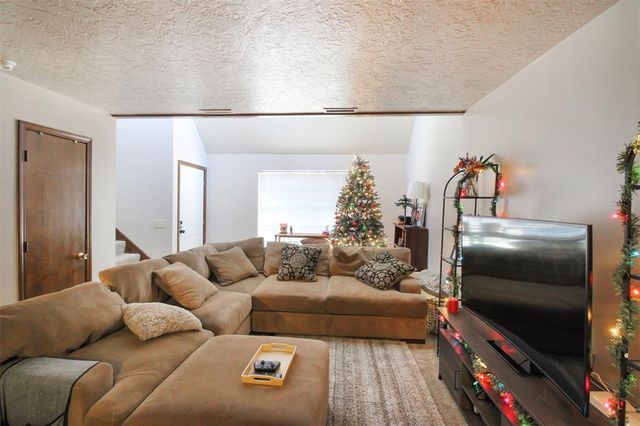 212 S Mockingbird Lane, Stillwater, OK 74074