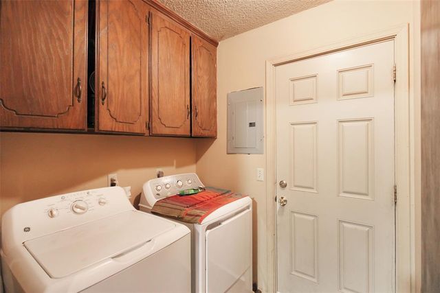 212 S Mockingbird Lane, Stillwater, OK 74074