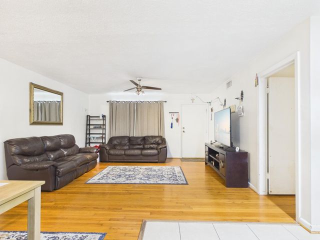 113 W Riverwood Drive, Houston, TX 77076