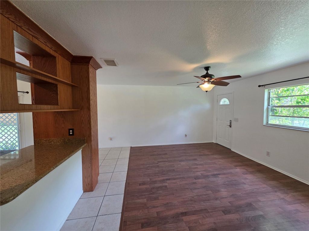 Image 4 of property listing at 5809 HALF MOON LAKE ROAD, Tampa, FL 33625