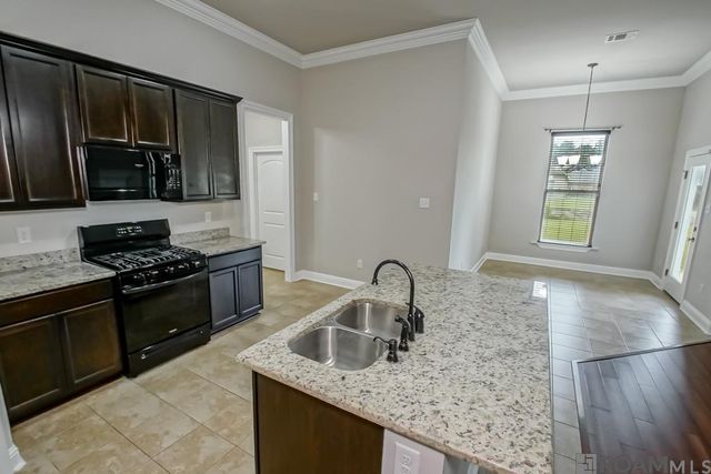 13802 Fig Dr, Denham Springs, LA 70726