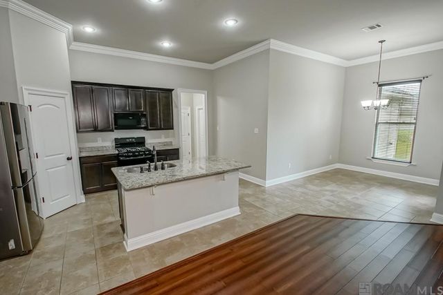 13802 Fig Dr, Denham Springs, LA 70726