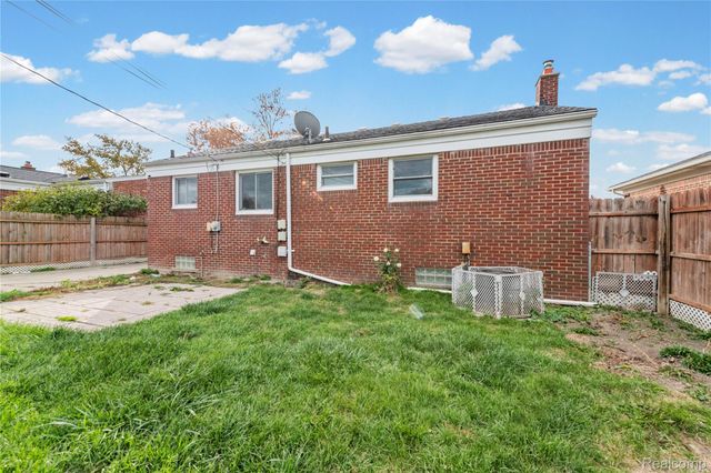 24894 Johnston Avenue, Eastpointe, MI 48021