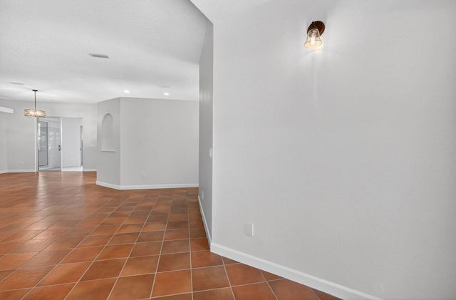 5 Santa Maria Ln, St Augustine, FL 32080