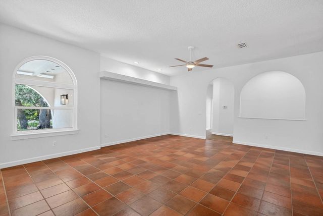5 Santa Maria Ln, St Augustine, FL 32080