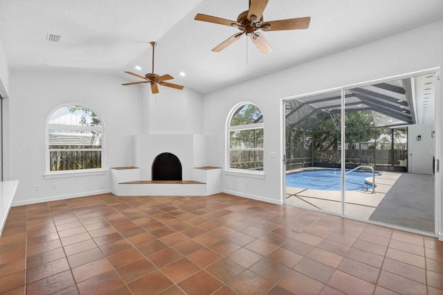 5 Santa Maria Ln, St Augustine, FL 32080
