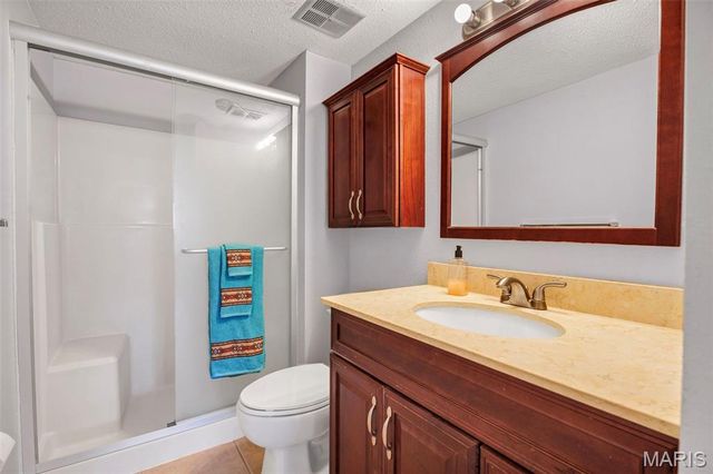 1465 Heritage Landing 403, St Charles, MO 63303