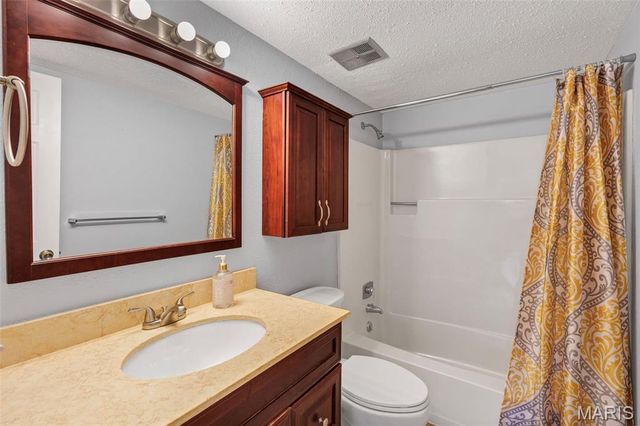 1465 Heritage Landing 403, St Charles, MO 63303