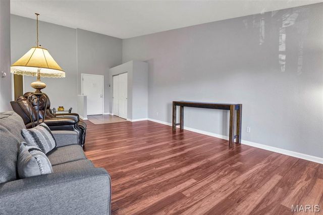 1465 Heritage Landing 403, St Charles, MO 63303