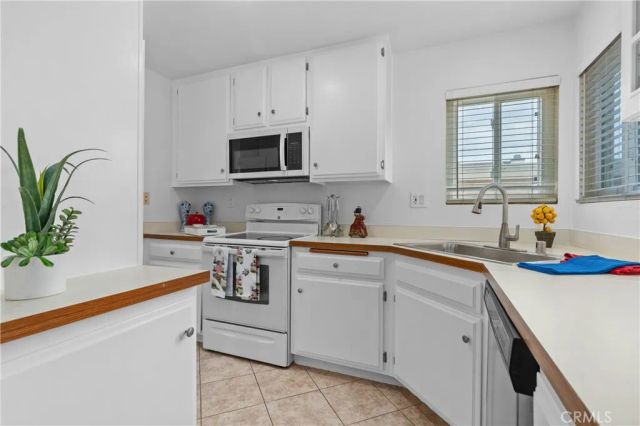 6951 Knollcrest Lane 56, Garden Grove, CA 92845