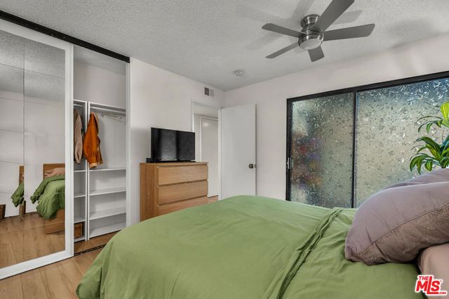 620 W Hyde Park Boulevard 111, Inglewood, CA 90302