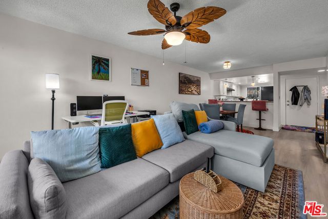 620 W Hyde Park Boulevard 111, Inglewood, CA 90302
